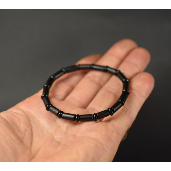Men's and women's healing bracelet made black amber beads
