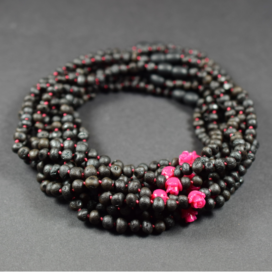 Wholesale Baby Black Color Raw Amber Necklaces With Rose flowers